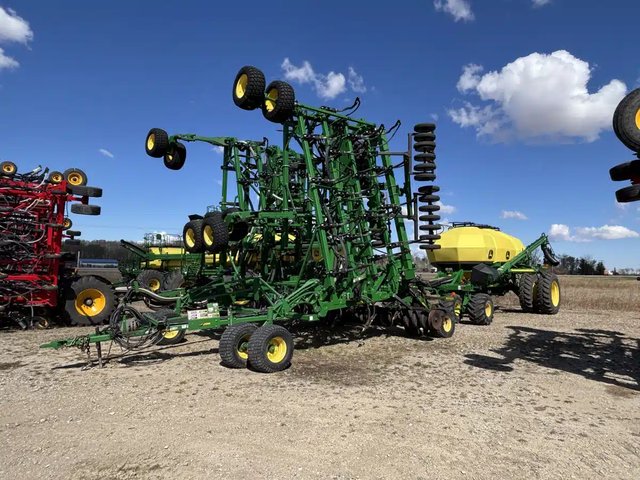2016 John Deere 1830 Semoir à air