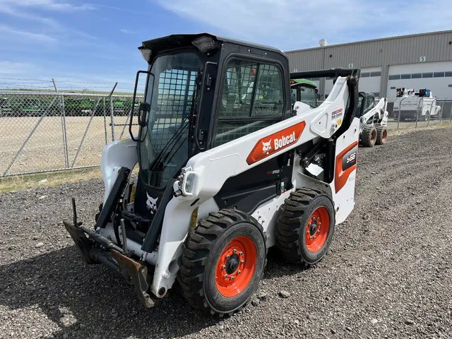 2023 Bobcat S66 chargeuse à direction à glissement