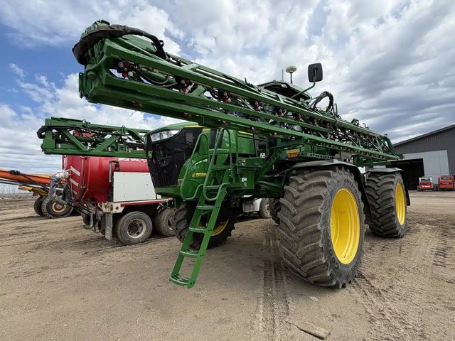 2025 John Deere 616R Arroseur - Automoteur
