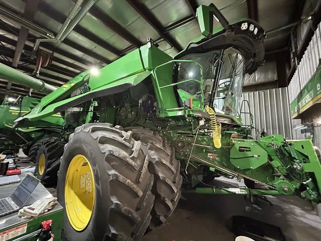 2023 John Deere X9 1000 Batteuse