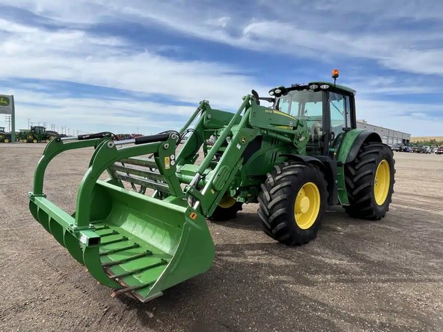 2022 John Deere 6155M Tracteur