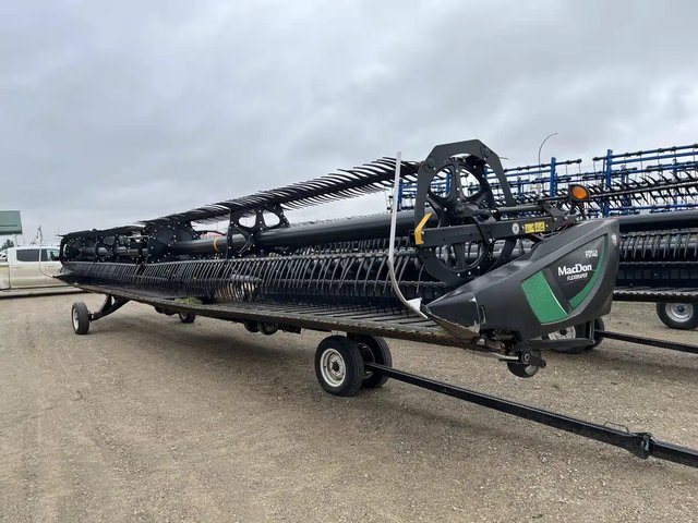 2019 MacDon FD140