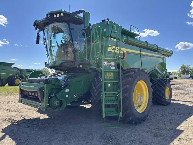 2023 John Deere X9 1100 Batteuse