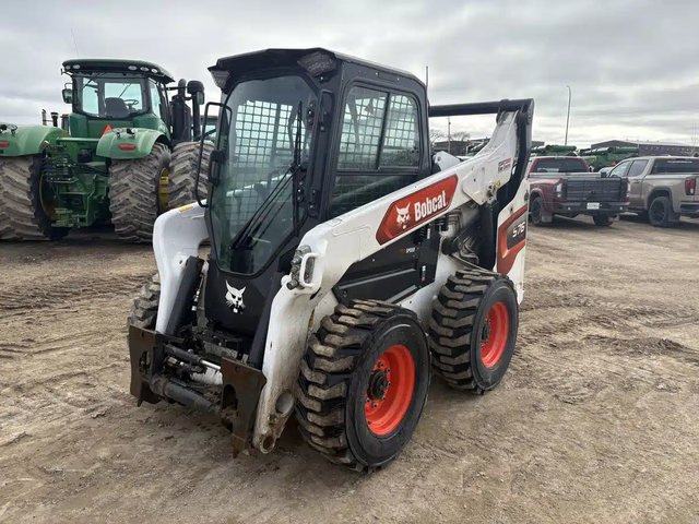 2025 Bobcat S76 chargeuse à direction à glissement