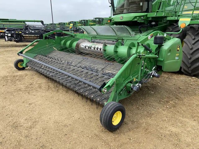 2013 John Deere 615P Nez - Ramasseur