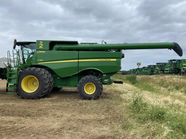 2019 John Deere S780 Batteuse