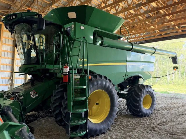 2019 John Deere S780 Batteuse