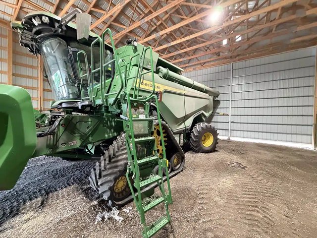 2022 John Deere X9 1000 Batteuse