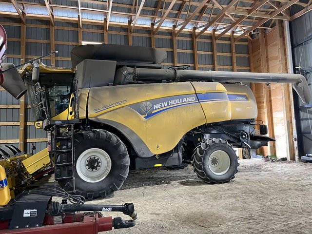 2014 New Holland CX8080 Batteuse