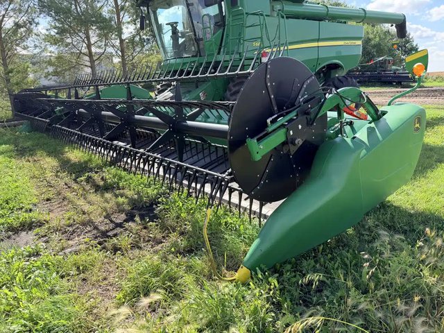 2017 John Deere 640FD Nez - Toile/Tapis