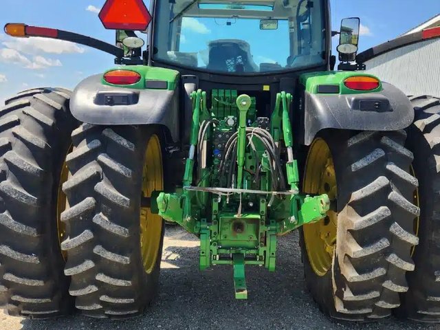 2022 John Deere 6155R Tracteur