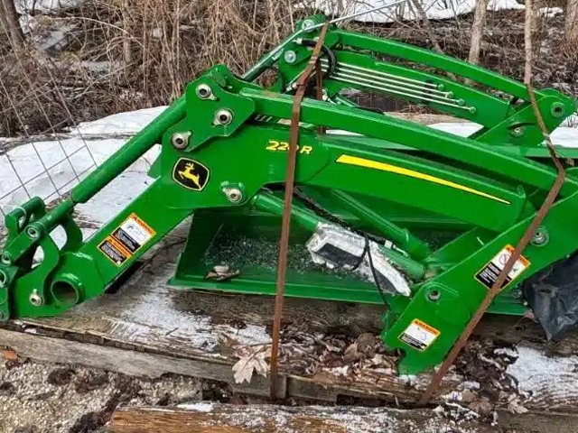 2022 John Deere 220R chargeur frontal