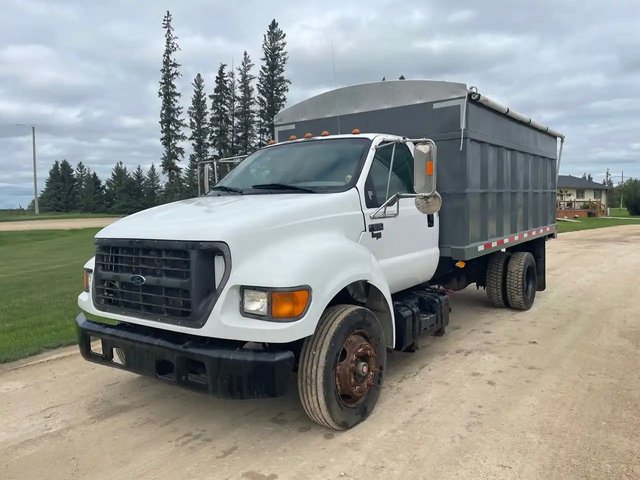 2001 Ford F650 camion de grain