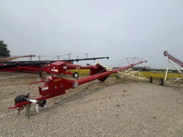 Farm King 1070 Tarière