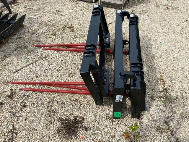 2023 HLA Attachments BALE SPEAR Pic à Balle