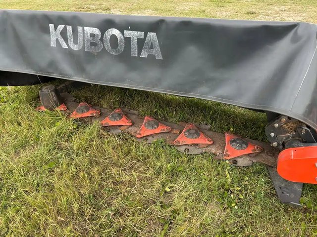 2016 Kubota DM1024 Faucheuse à disques