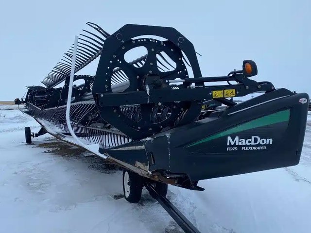 2016 MacDon FD75