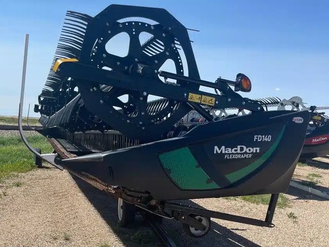 2021 MacDon FD140