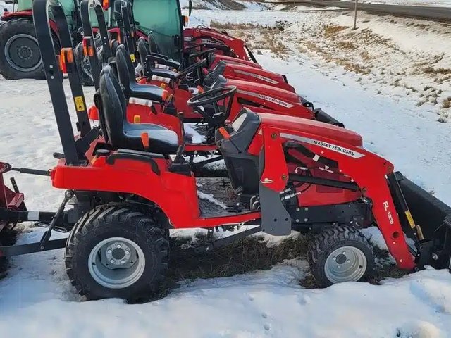 2023 Massey Ferguson GC1723 Tracteur