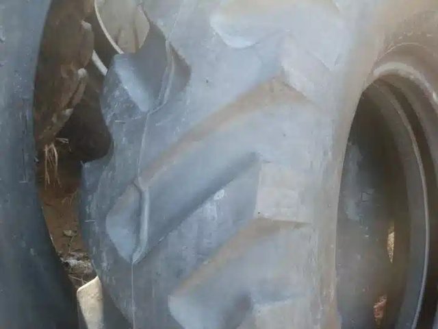 Bridgestone 1400-24 Pneus