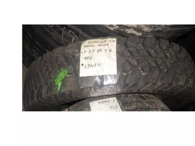 Dunlop 215-85R16 Pneus