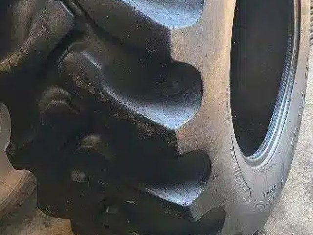 Goodyear 17.5L24 Pneus