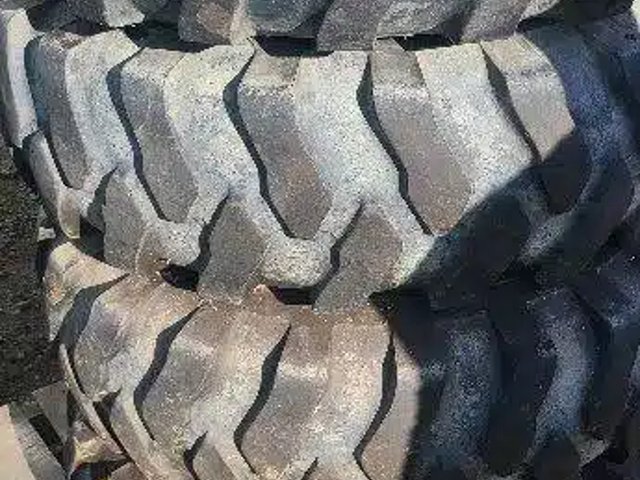 Mitas PNEU 12.5-20 USAGE 340-80R20 Pneus