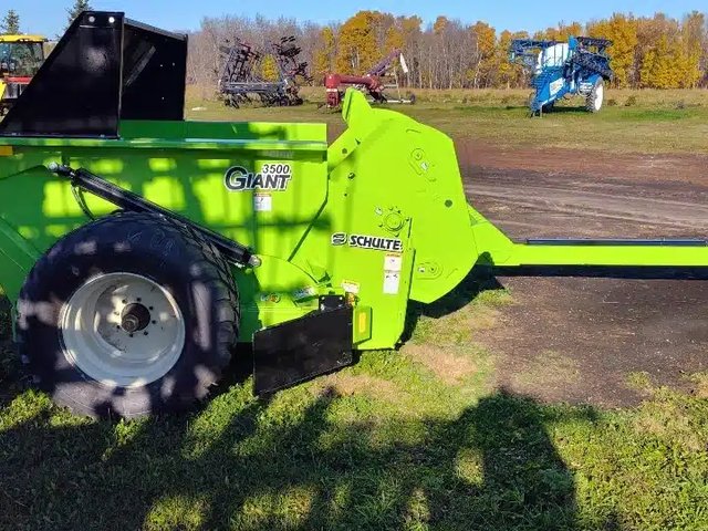 2026 Schulte Giant 3500 ramasseuse de pierres