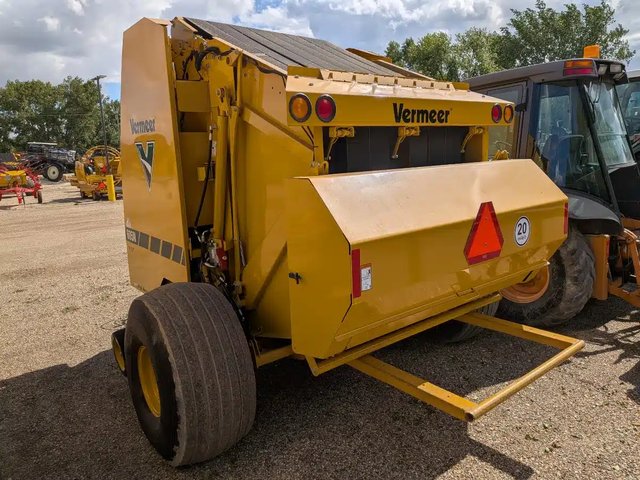 2024 Vermeer 605N Select Presse à Balle Ronde