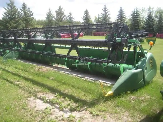 John Deere 625F tête de tarière