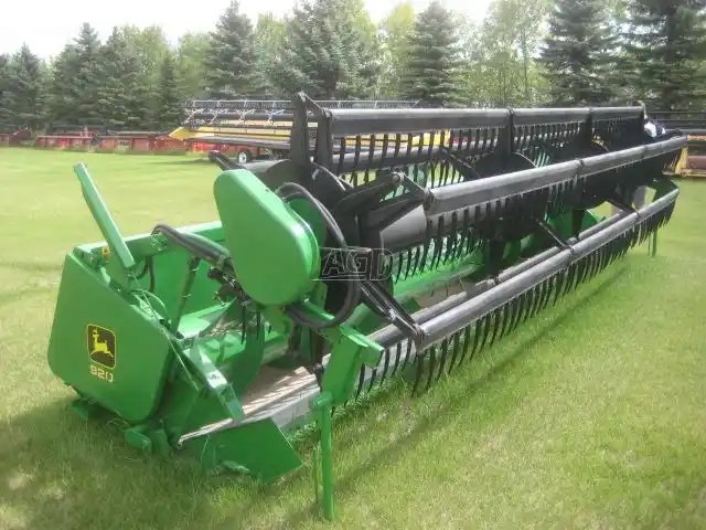 John Deere 920F Header - Flex