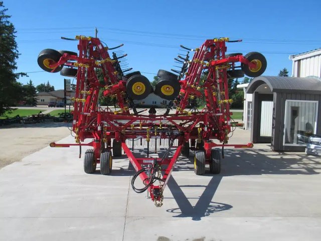 2026 Bourgault 9500 - 60 Ft Cultivateur Sous-soleur