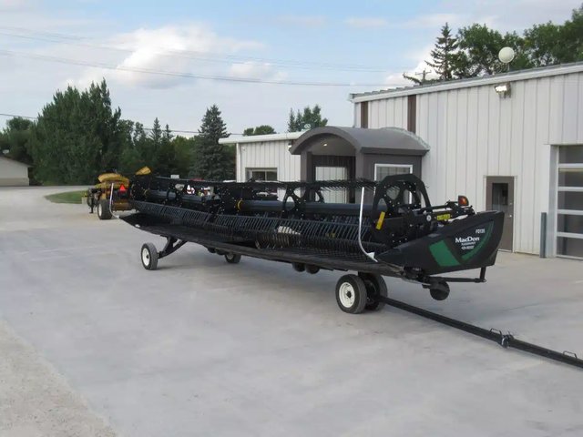 2021 MacDon FD 135
