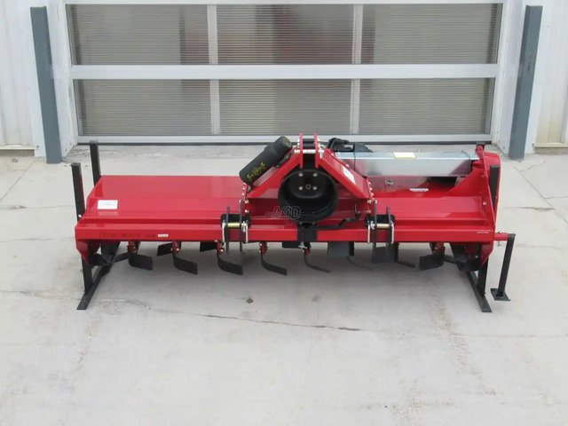 2026 Farm King C6582 Motoculteur
