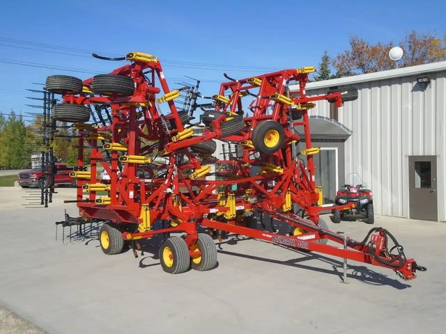 2026 Bourgault 9500 Cultivateur Sous-soleur