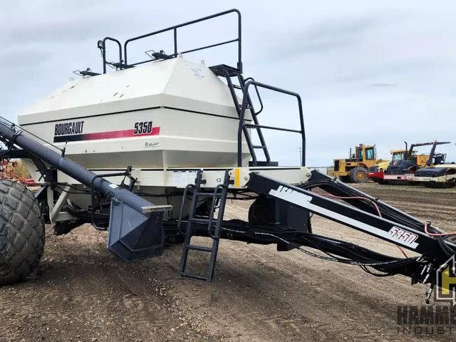 2004 Bourgault 5350 Remorque pneumatique