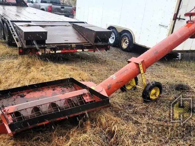 Farm King 9Ft x 10 inch Transfer Auger
