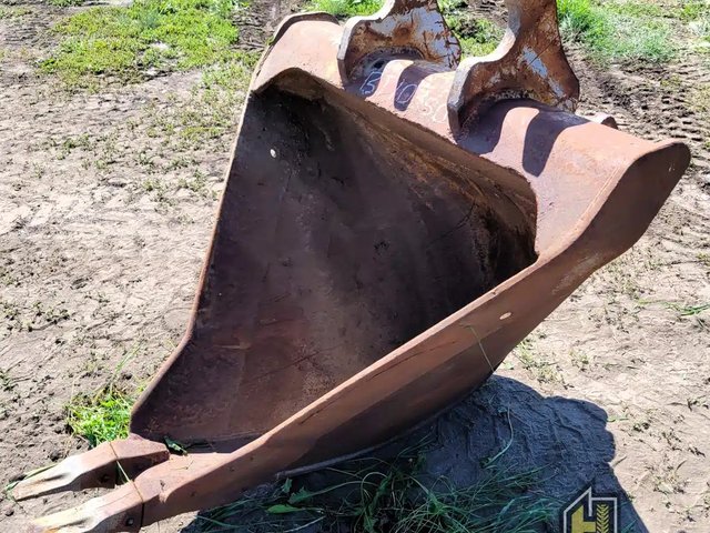 200 Series Excavator Hoe Ditching Digging V Bucket w/ Replaceable Teeth Godet (bucket)