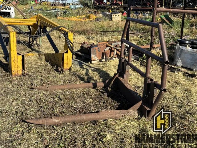 Round Bale 2 Spear Fork Attachment Pic à Balle