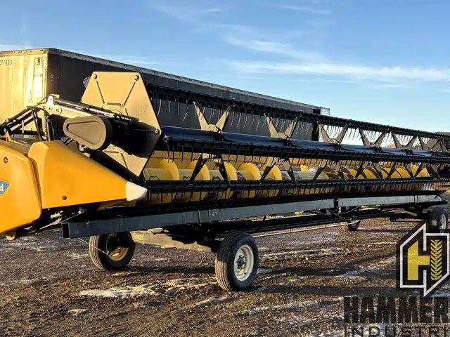 2012 New Holland 740CF Header - Flex