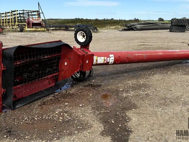 Buhler Farm King TeleSwing 13 inch x 17 Ft Auger Attachment Tarière