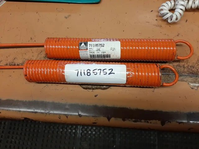 Massey Ferguson 71185752 pièces - neuves et usagées