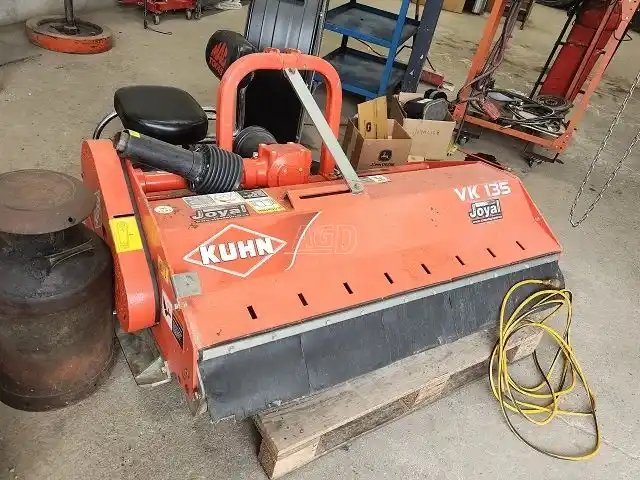 2019 Kuhn VK135 Broyeur de récolte