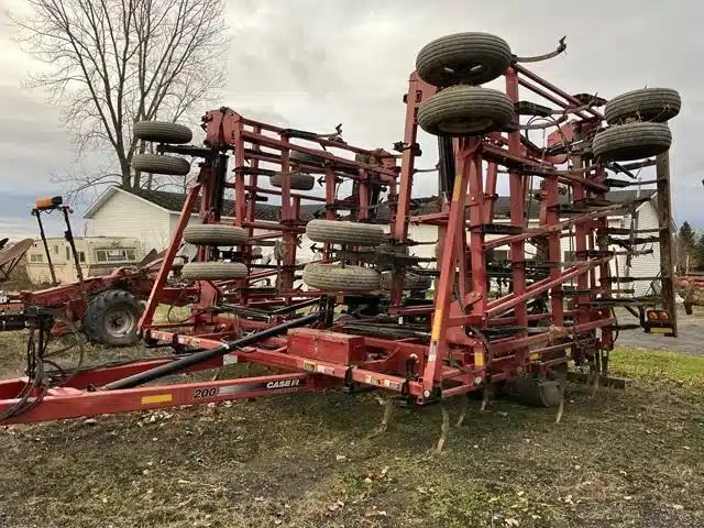 Case IH 200 Cultivateur