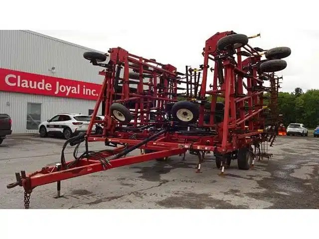 Case IH 200 Cultivateur