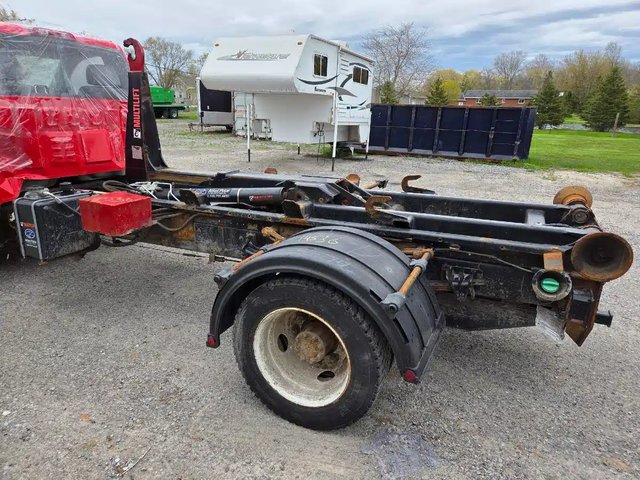 2021 International CV515 Truck - Hooklifts