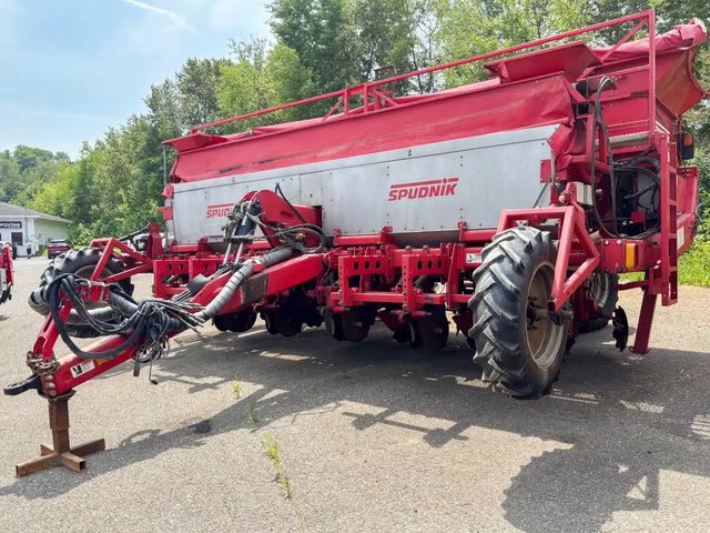 2015 Spudnik 8060