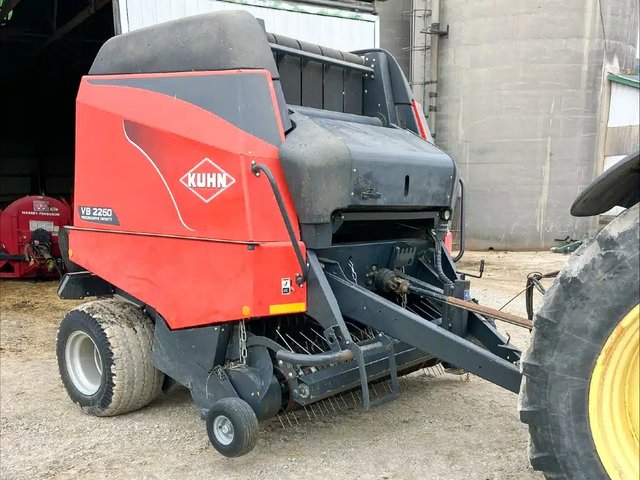 2015 Kuhn VB 2260 Presse à Balle Ronde