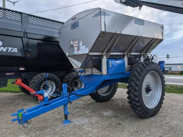 2025 Doyle Row Crop épandeur à engrais