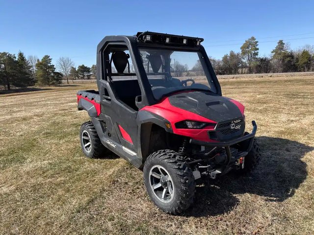 2018 Cub Cadet CHALLENGER 750 Véhicule utilitaire